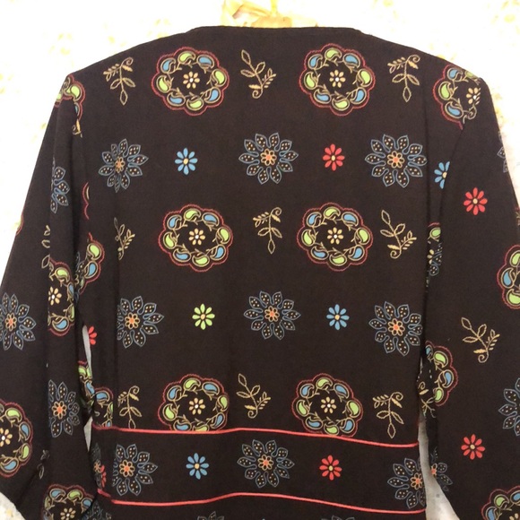 SILKLAND dark brown multi colored floral print w’top w/large sleeves. Size S. - Picture 6 of 8